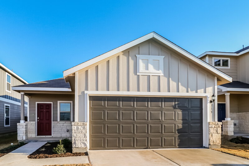 1,790/Mo, 213 Cobb Branch Dr Maxwell, TX 78656 External View