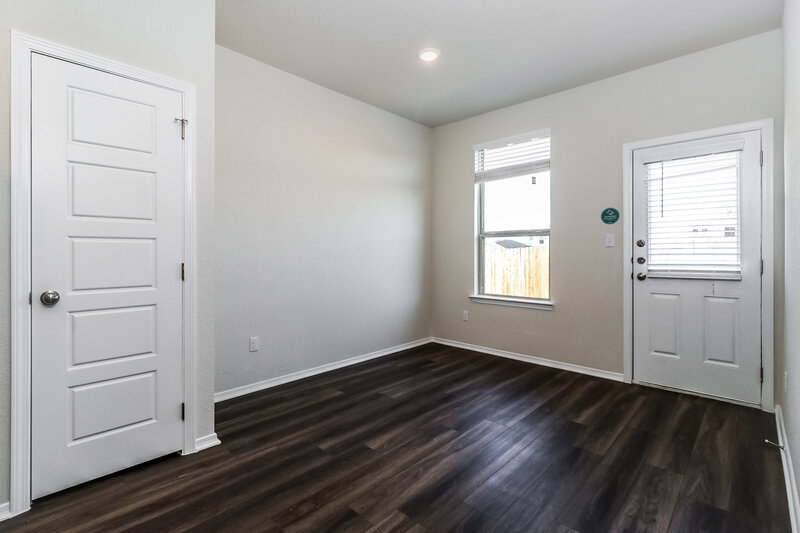 1,790/Mo, 213 Cobb Branch Dr Maxwell, TX 78656 Dining Room View