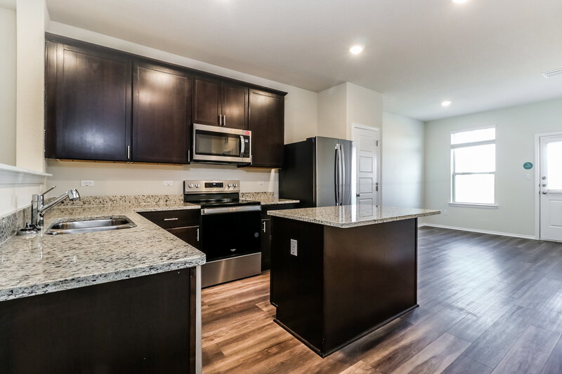 1,790/Mo, 213 Cobb Branch Dr Maxwell, TX 78656 Kitchen View