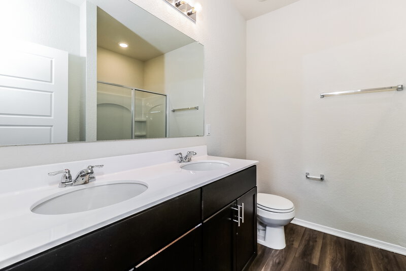 1,790/Mo, 213 Cobb Branch Dr Maxwell, TX 78656 Main Bathroom View