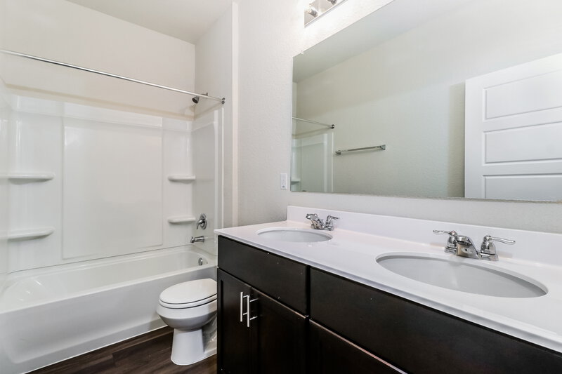 1,790/Mo, 213 Cobb Branch Dr Maxwell, TX 78656 Bathroom View