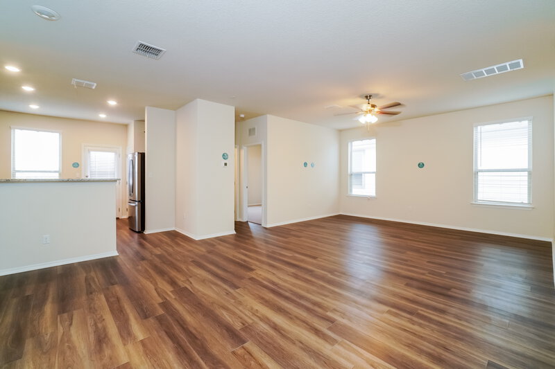 1,950/Mo, 251 Cobb Branch Dr Maxwell, TX 78656 Dining Room View