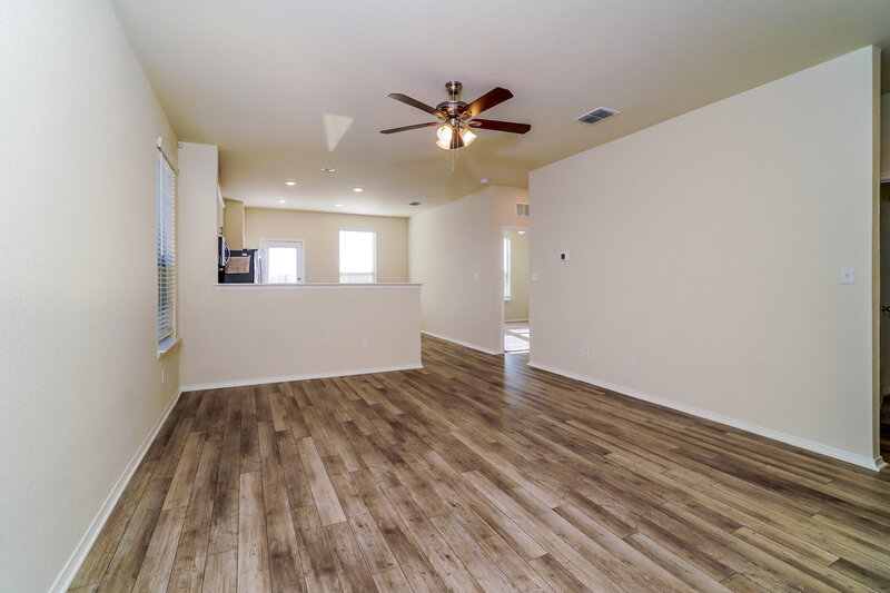 1,685/Mo, 277 Cobb Branch Dr Maxwell, TX 78656 Living Room View 2