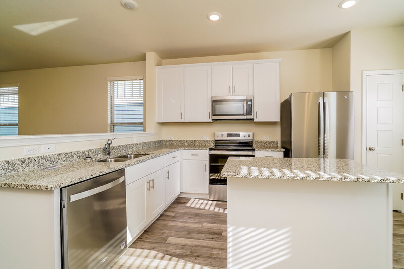 1,685/Mo, 277 Cobb Branch Dr Maxwell, TX 78656 Kitchen View