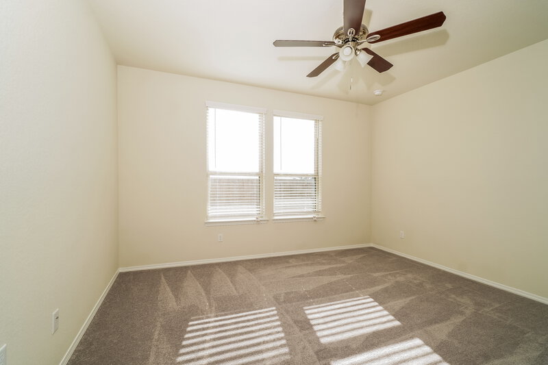 1,685/Mo, 277 Cobb Branch Dr Maxwell, TX 78656 Main Bedroom View