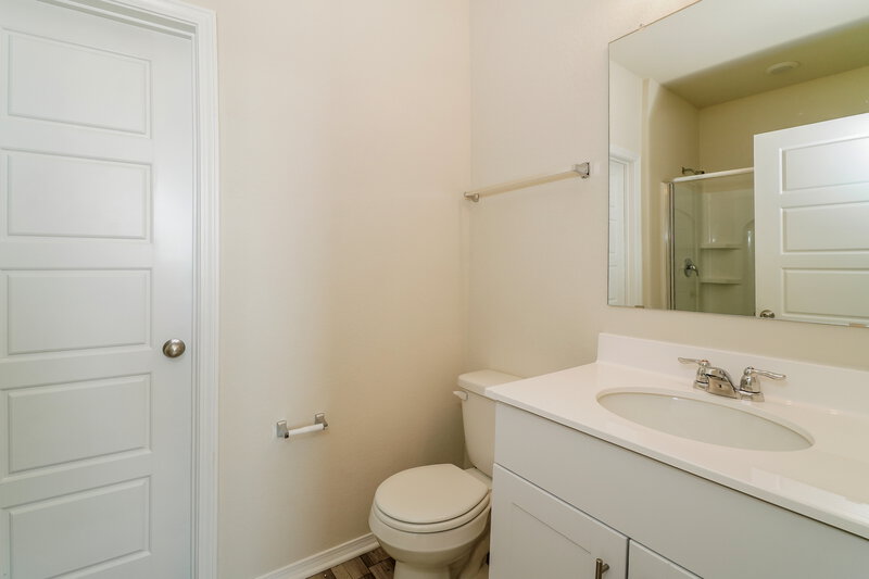 1,685/Mo, 277 Cobb Branch Dr Maxwell, TX 78656 Bathroom View