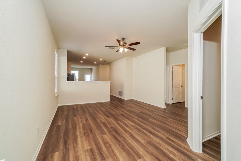 1,785/Mo, 285 Cobb Branch Dr Maxwell, TX 78656 Living Room View