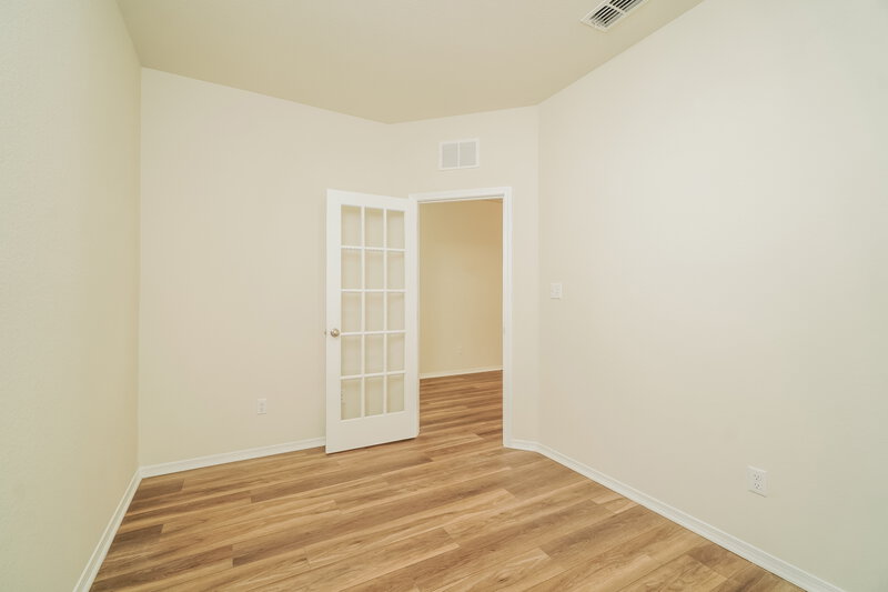 1,785/Mo, 285 Cobb Branch Dr Maxwell, TX 78656 Office View