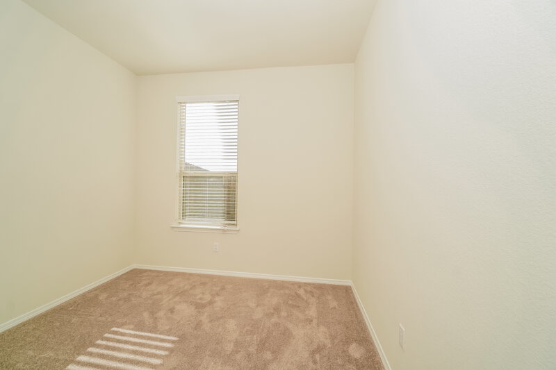 1,785/Mo, 285 Cobb Branch Dr Maxwell, TX 78656 Bedroom View 2