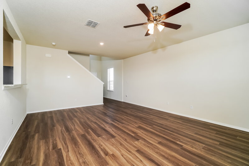 2,800/Mo, 293 Cobb Branch Dr Maxwell, TX 78656 Living Room View