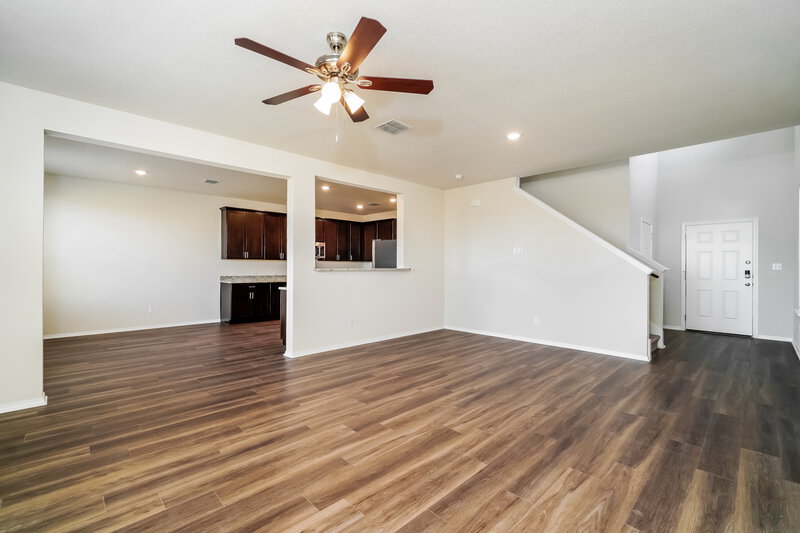 2,800/Mo, 293 Cobb Branch Dr Maxwell, TX 78656 Living Room View 2