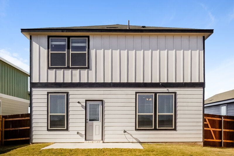 2,800/Mo, 293 Cobb Branch Dr Maxwell, TX 78656 Rear View