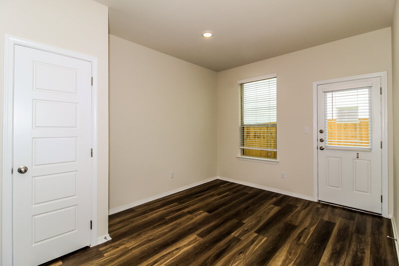 1,755/Mo, 309 Cobb Branch Dr Maxwell, TX 78656 Dining Room View