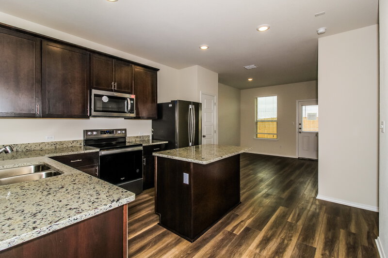 1,755/Mo, 309 Cobb Branch Dr Maxwell, TX 78656 Kitchen View