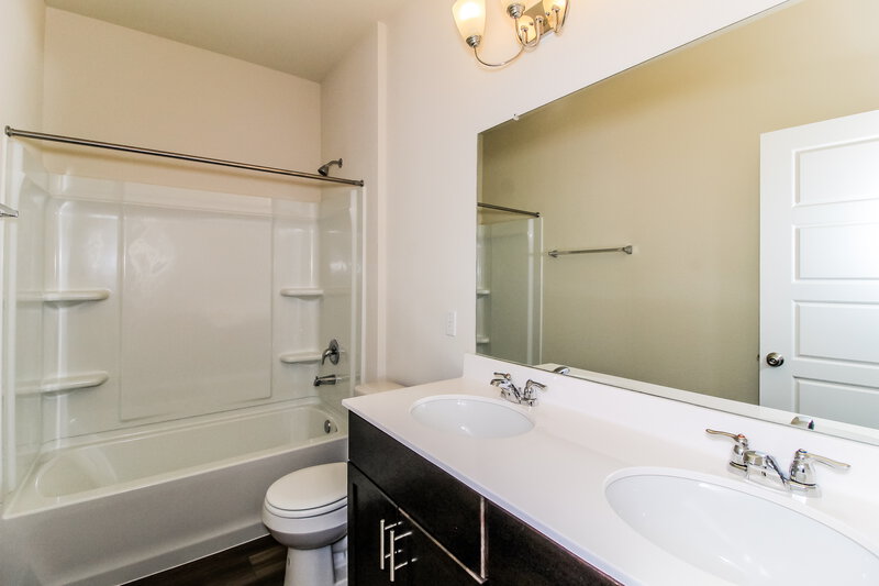 1,755/Mo, 309 Cobb Branch Dr Maxwell, TX 78656 Bathroom View