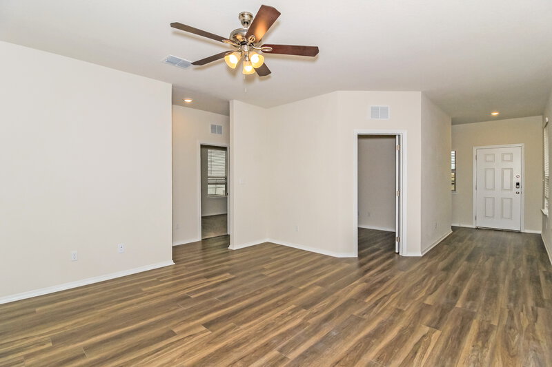 1,775/Mo, 333 Cobb Branch Dr Maxwell, TX 78656 Living Room View