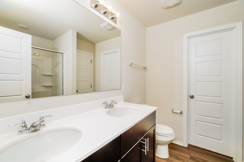 1,795/Mo, 323 Ellwood Rd Maxwell, TX 78656 Main Bathroom View
