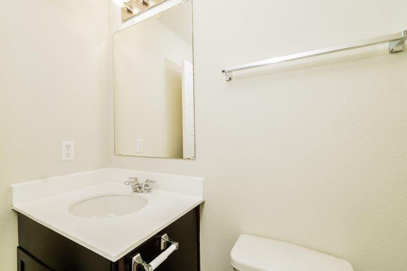 1,795/Mo, 323 Ellwood Rd Maxwell, TX 78656 Bathroom View