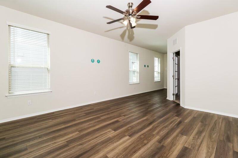 1,645/Mo, 309 Ellwood Rd Maxwell, TX 78656 Living Room View