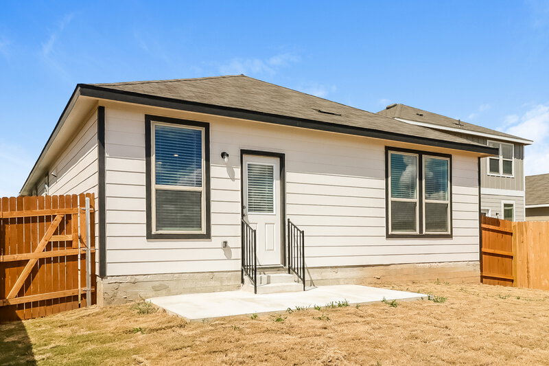 1,645/Mo, 309 Ellwood Rd Maxwell, TX 78656 Rear View
