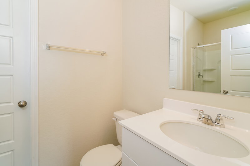 1,485/Mo, 293 Ellwood Rd Maxwell, TX 78656 Main Bathroom View