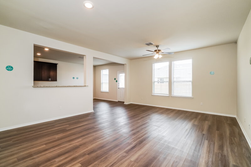 1,795/Mo, 108 Hibiscus St Maxwell, TX 78656 Living Room View 3