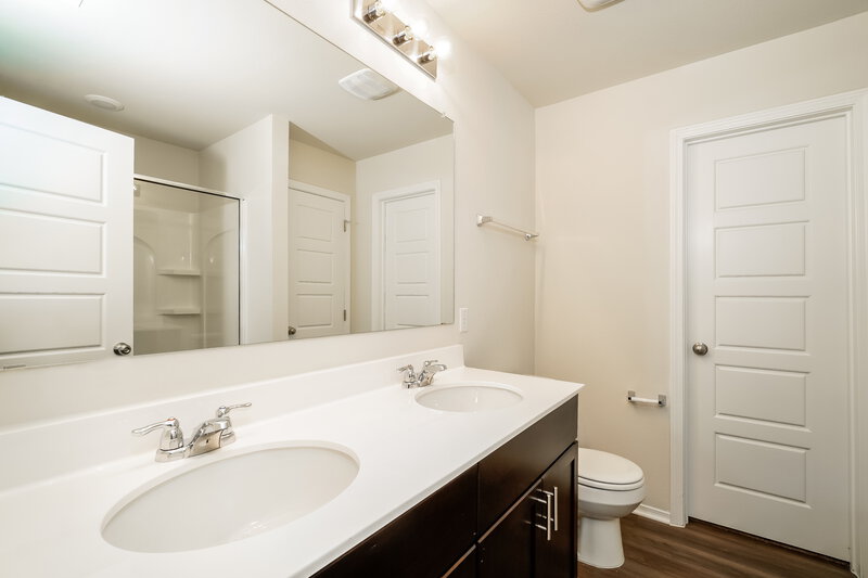 1,795/Mo, 108 Hibiscus St Maxwell, TX 78656 Main Bathroom View