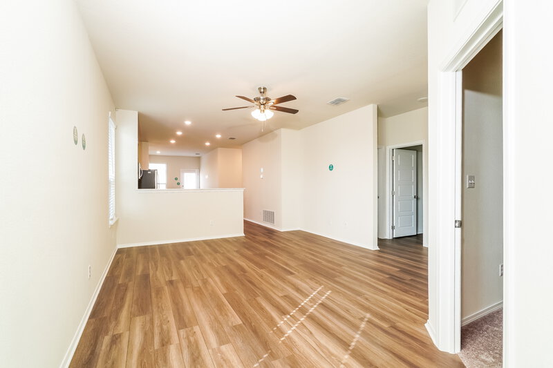 1,775/Mo, 116 Hibiscus St Maxwell, TX 78656 Living Room View 2
