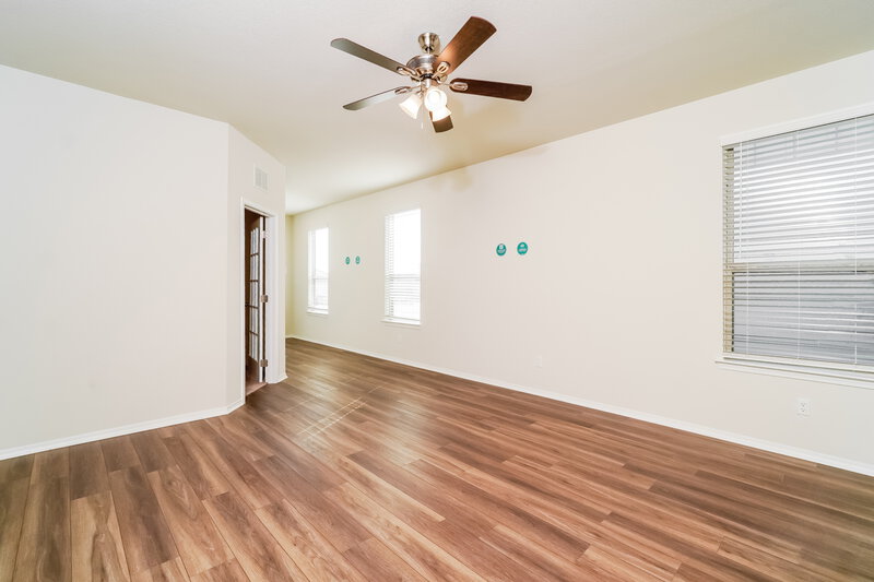 1,775/Mo, 116 Hibiscus St Maxwell, TX 78656 Living Room View 3