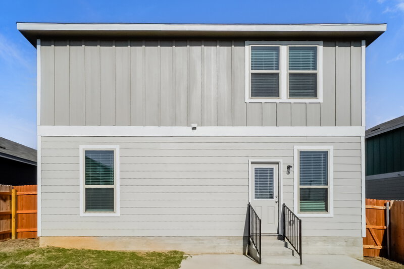 1,795/Mo, 124 Hibiscus St Maxwell, TX 78656 Rear View 2