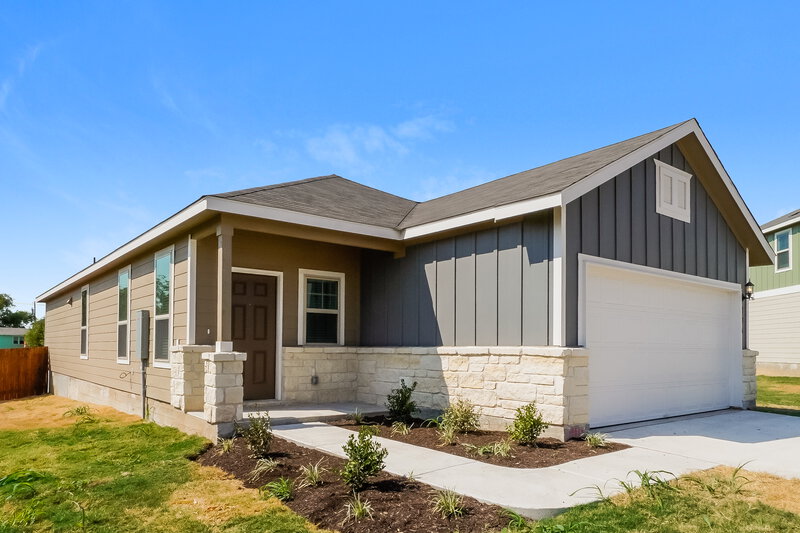 1,625/Mo, 136 Hibiscus St Maxwell, TX 78656 Front View 2