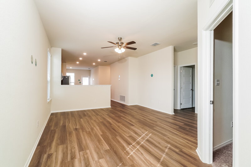 1,625/Mo, 136 Hibiscus St Maxwell, TX 78656 Living Room View