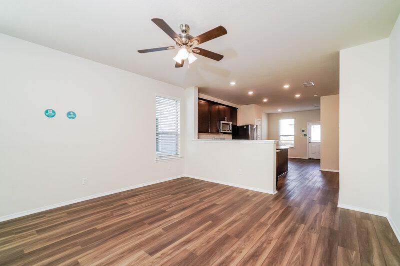 1,625/Mo, 136 Hibiscus St Maxwell, TX 78656 Living Room View 3