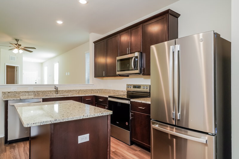 1,625/Mo, 136 Hibiscus St Maxwell, TX 78656 Kitchen View 2