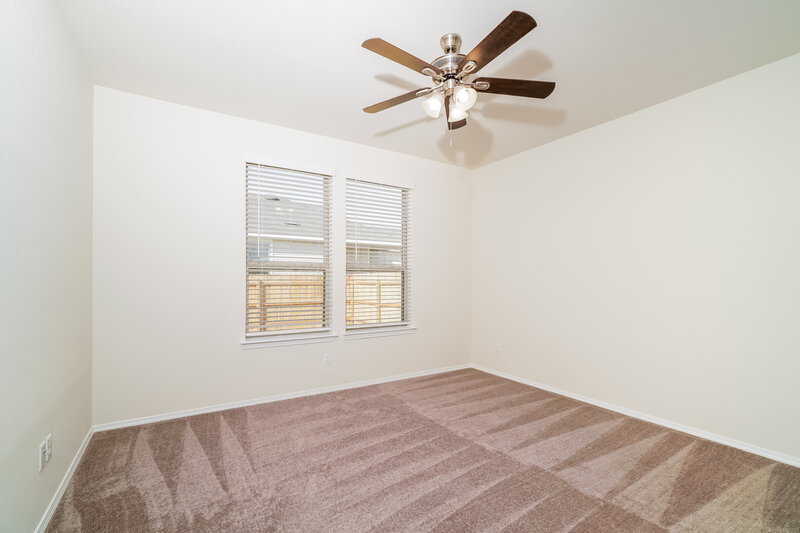 1,625/Mo, 136 Hibiscus St Maxwell, TX 78656 Main Bedroom View