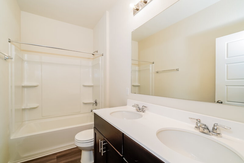 1,625/Mo, 136 Hibiscus St Maxwell, TX 78656 Bathroom View