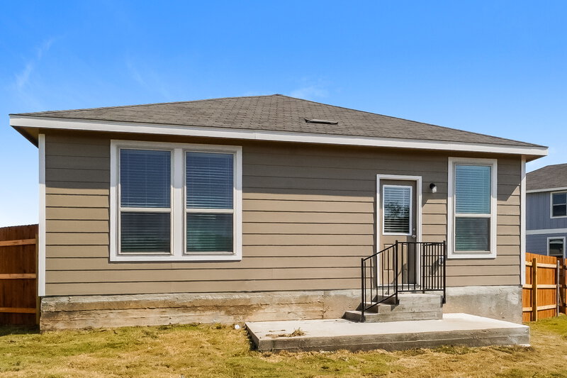 1,625/Mo, 136 Hibiscus St Maxwell, TX 78656 Rear View 2