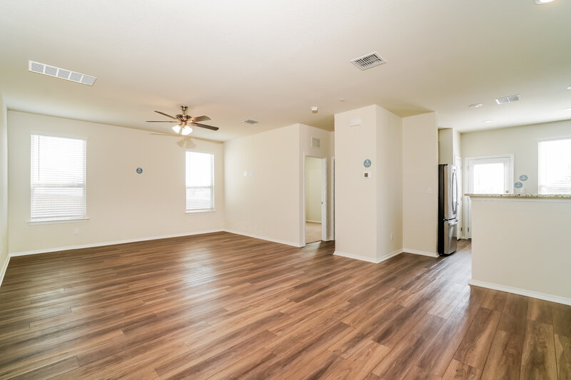 1,875/Mo, 142 Hibiscus St Maxwell, TX 78656 Living Room View