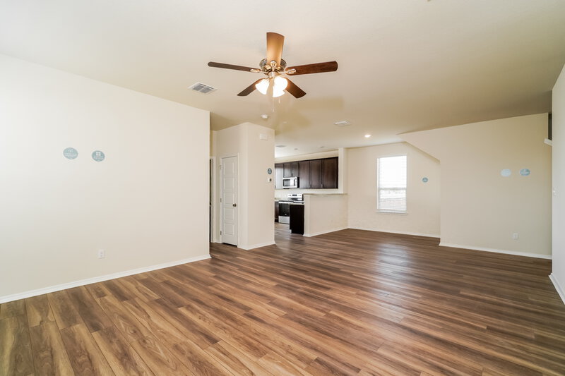 1,875/Mo, 142 Hibiscus St Maxwell, TX 78656 Living Room View 2