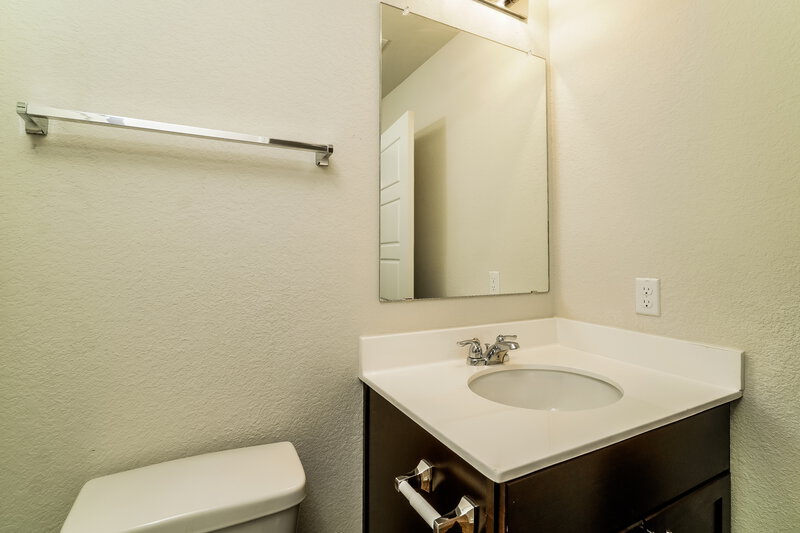 1,795/Mo, 125 Hibiscus St Maxwell, TX 78656 Bathroom View