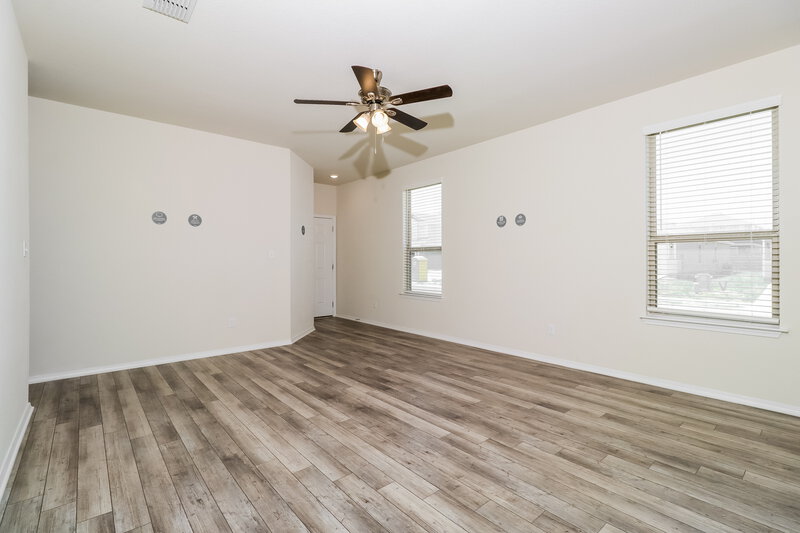 1,625/Mo, 109 Hibiscus St Maxwell, TX 78656 Living Room View 2