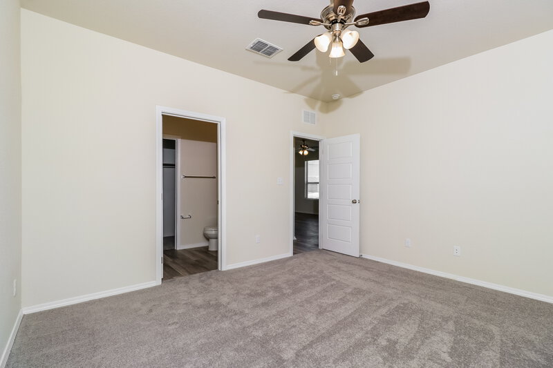 1,625/Mo, 109 Hibiscus St Maxwell, TX 78656 Main Bedroom View 2