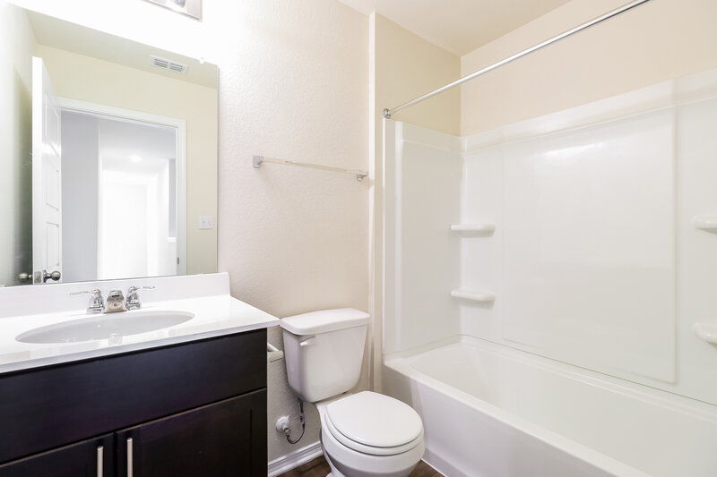 1,695/Mo, 223 Ellwood Rd Maxwell, TX 78656 Bathroom View