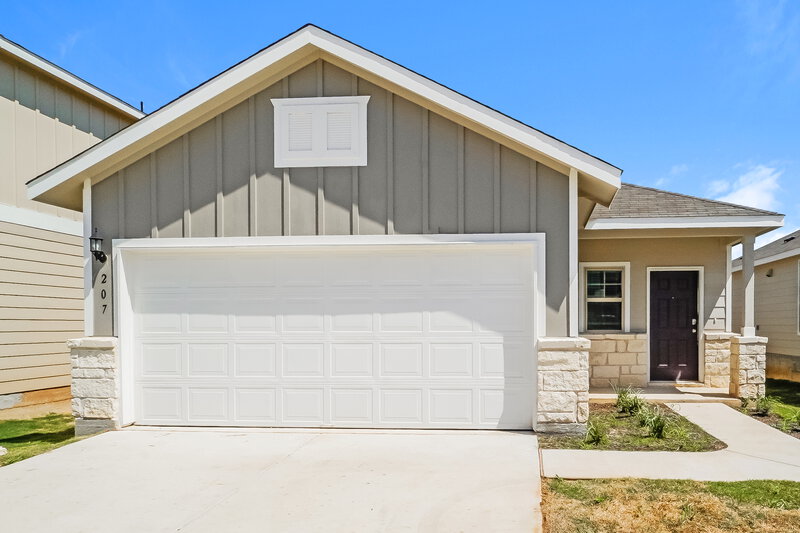 1,610/Mo, 207 Ellwood Rd Maxwell, TX 78656 External View