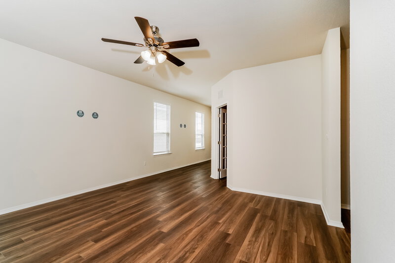 1,610/Mo, 207 Ellwood Rd Maxwell, TX 78656 Living Room View