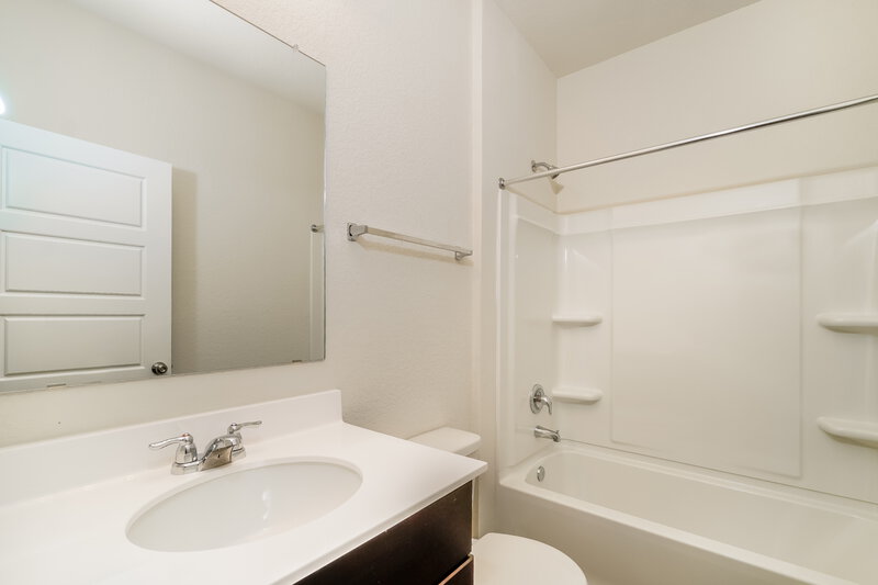 1,875/Mo, 191 Ellwood Rd Maxwell, TX 78656 Bathroom View