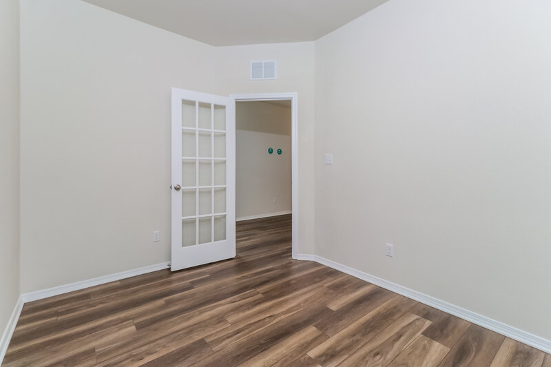 1,800/Mo, 185 Ellwood Rd Maxwell, TX 78656 Office View