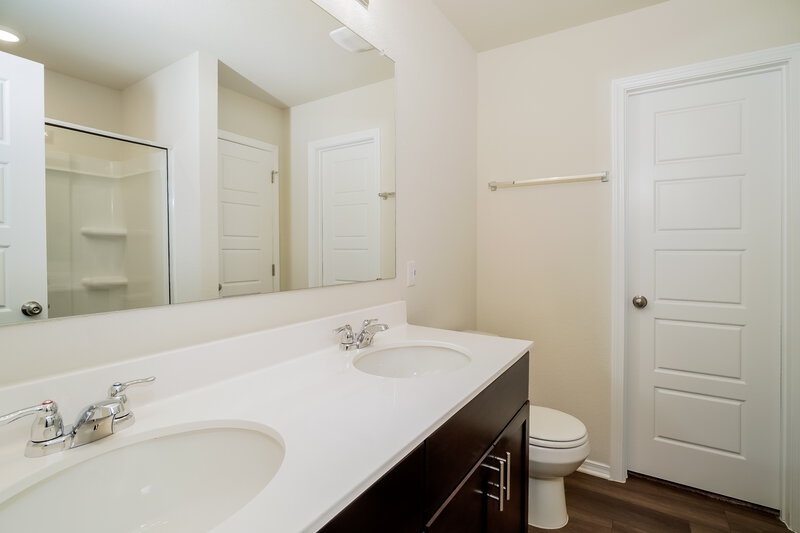 1,840/Mo, 209 Rosetta Rd Maxwell, TX 78656 Main Bathroom View