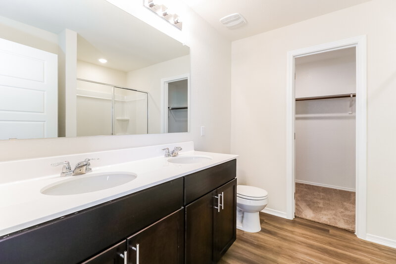 2,160/Mo, 183 Rosetta Rd Maxwell, TX 78656 Main Bathroom View