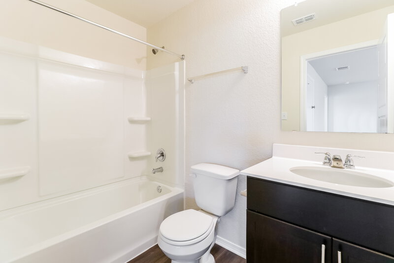 2,160/Mo, 183 Rosetta Rd Maxwell, TX 78656 Bathroom View